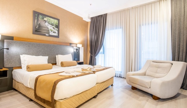 Orange Hotel & Spa