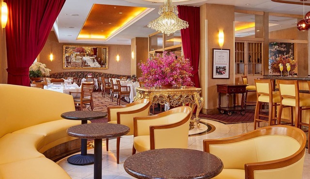 Orchard Hotel