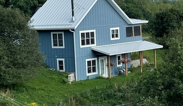 Orchard Studio: A Peaceful & Serene Retreat Near Hiking & Biking
