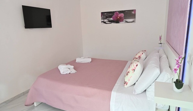 OrchiDea room with balcony.