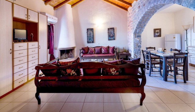 Orestis - stone built traditional apartment