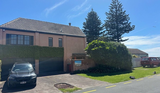 Orewa Beachside