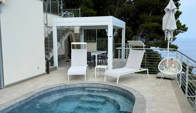 Orizzonti Blu Pool Villa by Wonderful Italy