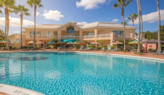 Orlando | Friends Orlando Getaway | 3BR Sleeps 8