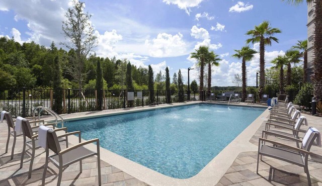 Orlando Stay | Near Grande Lakes | 1 King Bed