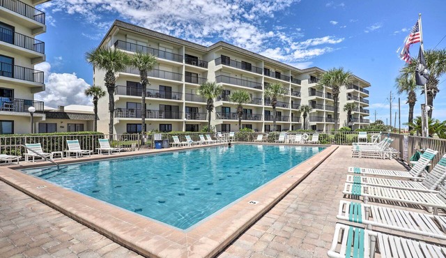 Ormond Beach Condo w/Balcony & Views