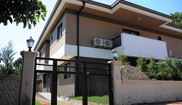 OSCAR SUITES