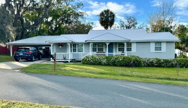 Osprey Nest- Historic Cedar Key. Pet Friendly!
