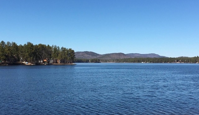 Ossipee Lake WATERFRONT Cottage - Private beach/dock, lovely mountain views!