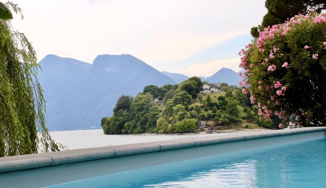 Ossuccio Villa Darsena private lakeside villa with pool by Italian Apartments.