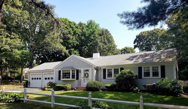 Osterville Charmer, Walk to Beach