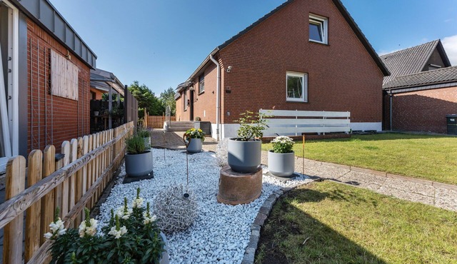 Ostseeclick Damp – Beachside Apartment with 2 Free E-Bikes