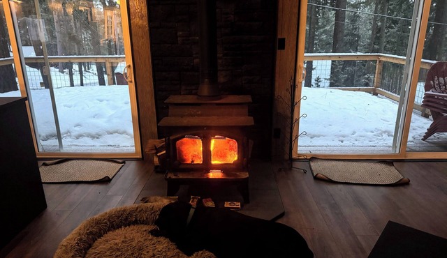 Our Family Cabin! Getaway from town - Gateway to adventure - Space to reconnect