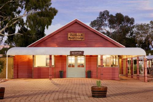 Outback Lodge