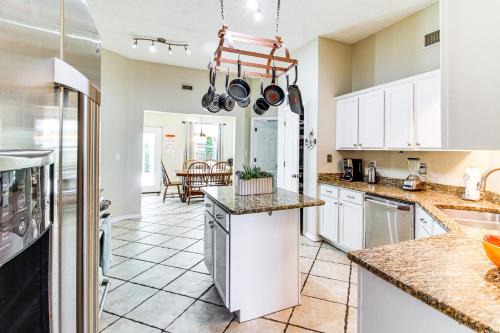 Outdoor Oasis: Group Getaway in Pensacola!
