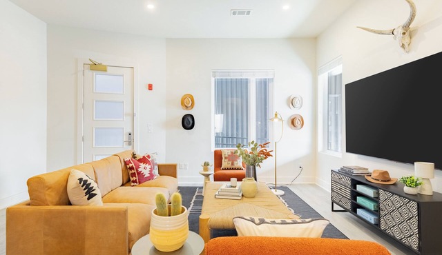 Outrider Buyout- 3 units by AvantStay | Sleeps 42