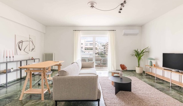Outstanding 2BR Apartment in Cholargos
