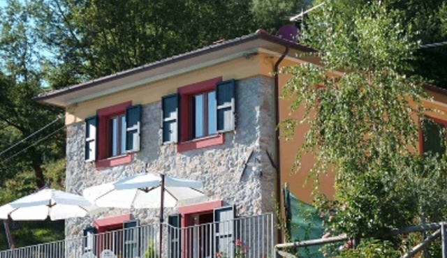 Outstanding 3 ensuite bedrooms panoramic Villa in Tuscany (Albiano,Barga,Lucca)