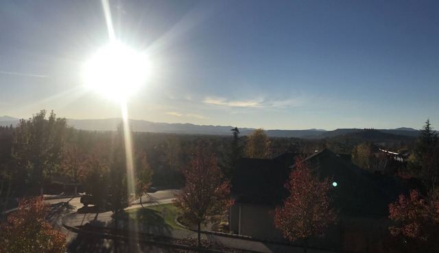 Outstanding view of all the Rogue Valley and 1.5 from Eagle point golf course.