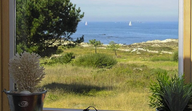 Overlooking the Atlantic, nature, beaches, peace and good food