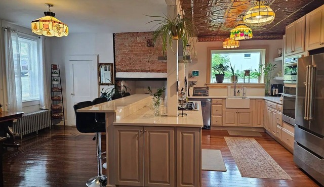 Oversized, Antique Style, near Shawnee skiing and Minsi lake