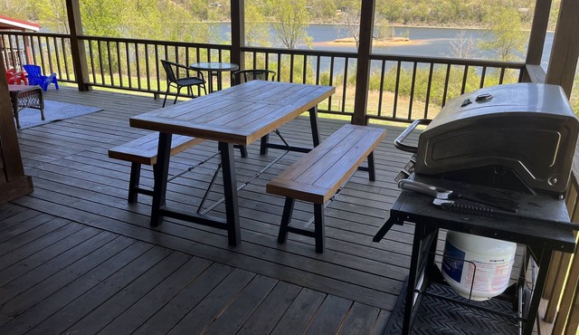 OVERSIZED PORCH, LAKE FRONT, Mammoth Cave, Fast WiFi, Firepit, hiking