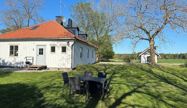 Own accommodation in the countryside