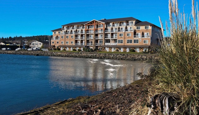 Oxford Suites Silverdale