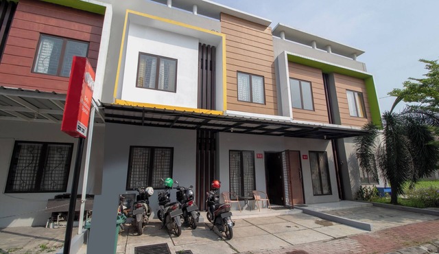 OYO 3253 Sofia Residence