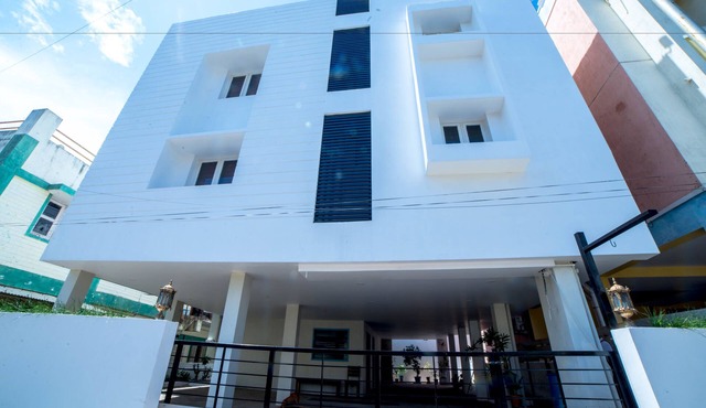OYO 6375 Perungudi