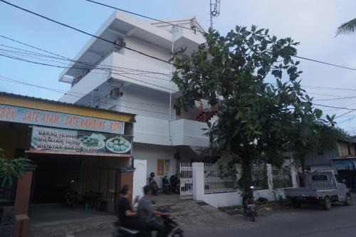 OYO 94020 Lia Kost Syariah Near Perkuburan bontonompo kahar muzakkar