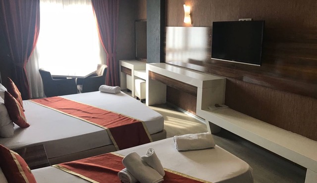 Ozcelik Hotel