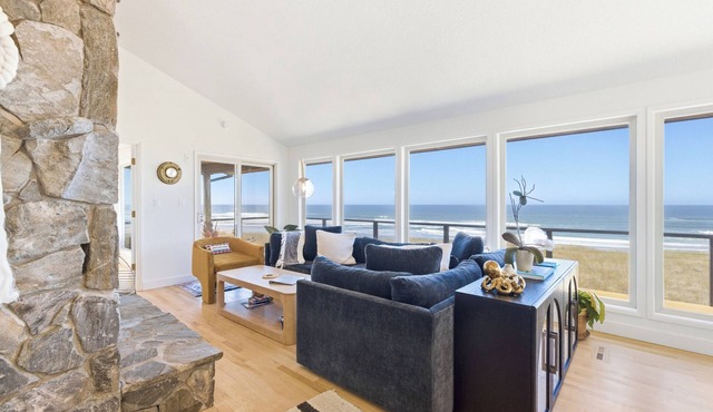 Pacific Perch-Lux, 4 bed, oceanfront with huge views.