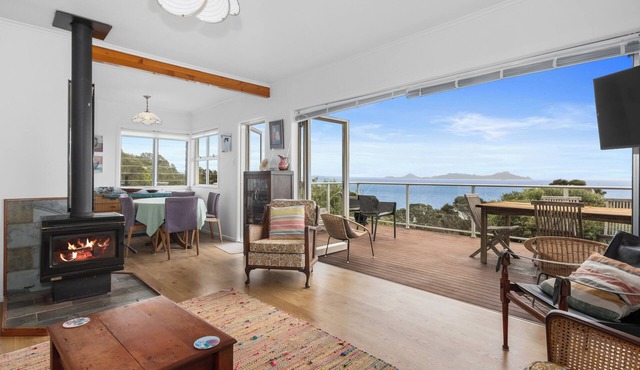 Pacific Views - Langs Beach Holiday Home