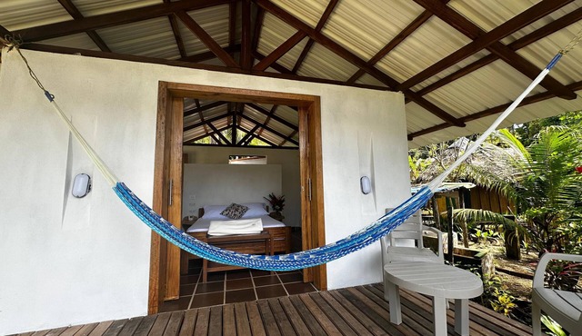 Pacific Waves Hostel & Surf