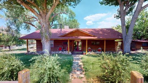 Pack Creek ~ Road House