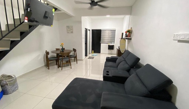 Pagoh Town Homestay