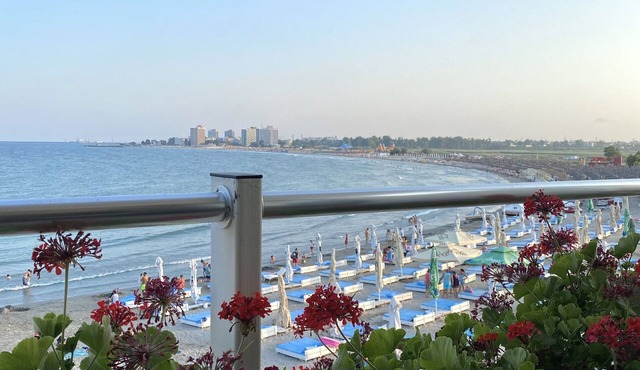 Palace Beach Resort