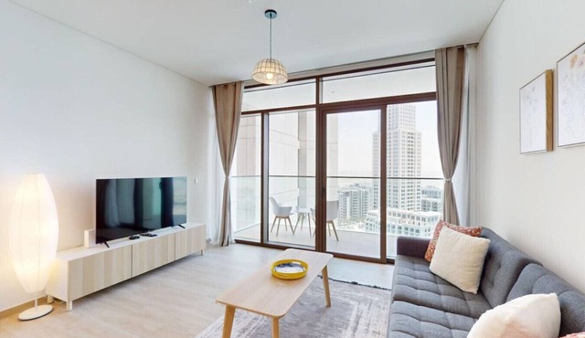 Palace Residences - Modern One Bedroom