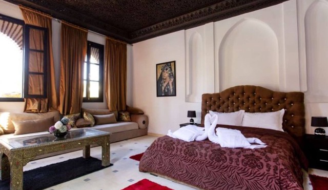 Palace with 2 villas and 2 swimming pools in Sidi Abdellah Ghiat