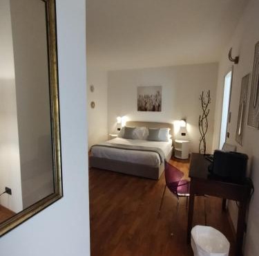 Palazzo Cusani Charming Rooms