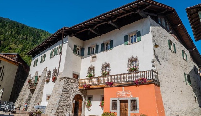 Palazzo Lodron Bertelli. Dimora Storica & Spa