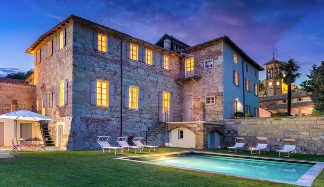 Palazzo Pozzo Bonelli 14, Emma Villas