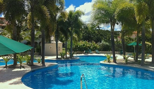 Palm Breeze Condo, Sugar Hill near Holetown - Beach Club Membership