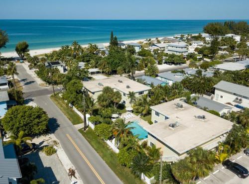 Palm Cay 6