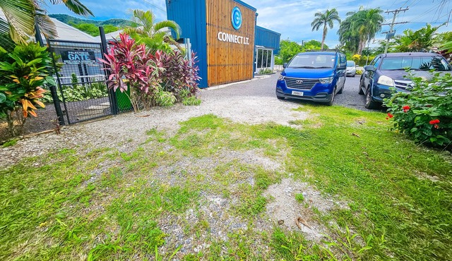 Palm Studio+Extra Bdrm, Lelata | Free-Wifi, Aircon, Netflix
