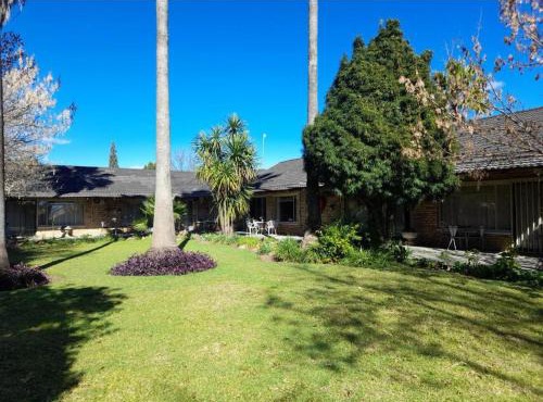 Palms Lodge