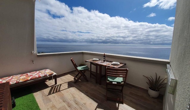 Pambnb - Seaview Escape with Elegant Charm