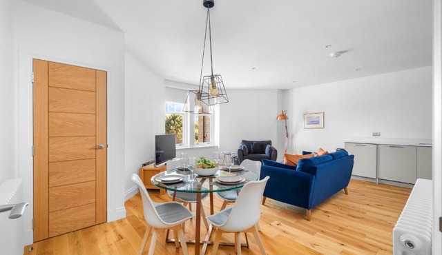 Panmure Apartment