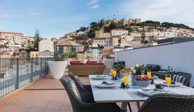 Panorama - Luxurious 4BDR Penthouse by LovelyStay